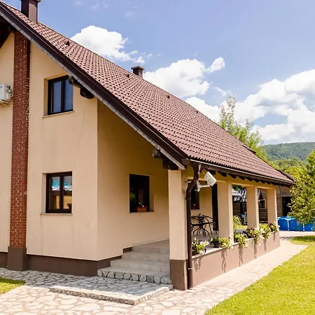 Avita * Bihac
